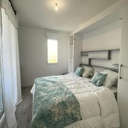 New Apt Behind Train Station Apartment *