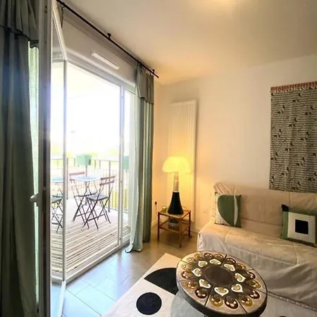 New Apt Behind Train Station Apartment *